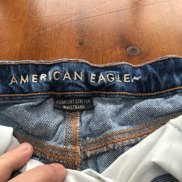 American Eagle size 2 Jean shorts- fun shorts to wear for those long summer days - Picture 5 of 9